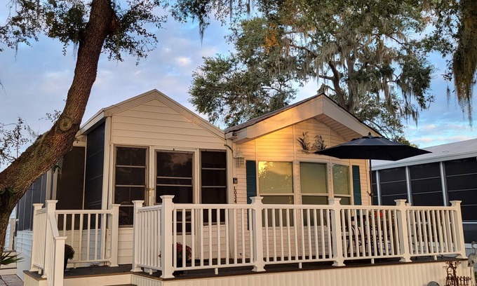 Braden River House | Cozy mobile home in charming Sarasota with fitness room, WiFi