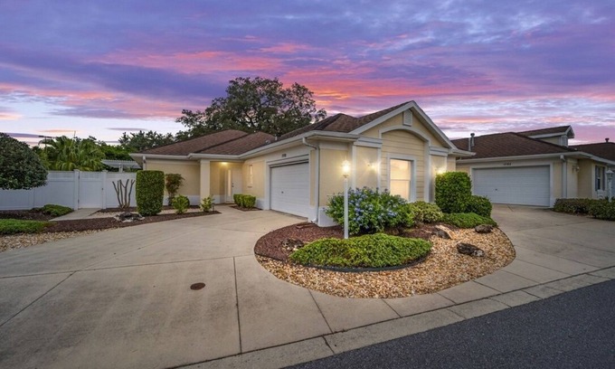 Calumet Grove Villa | Cozy modern villa close to Nancy Lopez Golf. Golf Cart Included.
