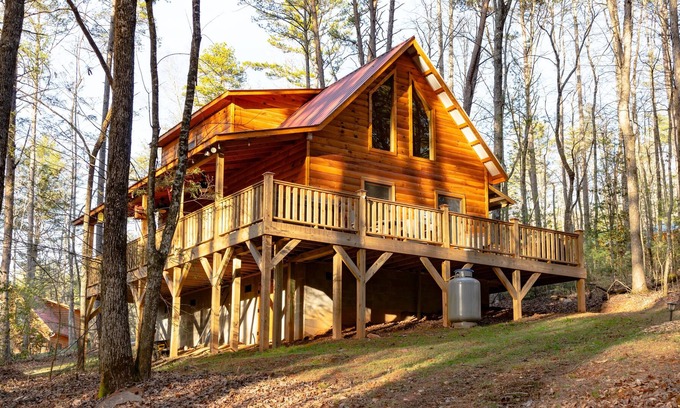 Murphy Ski Chalet | Cozy Mountain Loft with Hot Tub and Wrap Around Deck