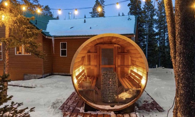 Valley of the Sun House | Cozy mountain retreat for families near Breckenridge Skiing + Hiking country