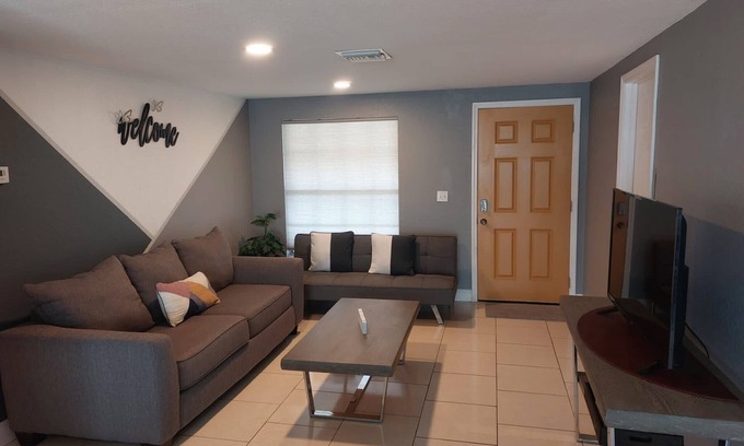 Northlakes House | Cozy near to Busch Garden, Airport, Raymond James Stadium and more