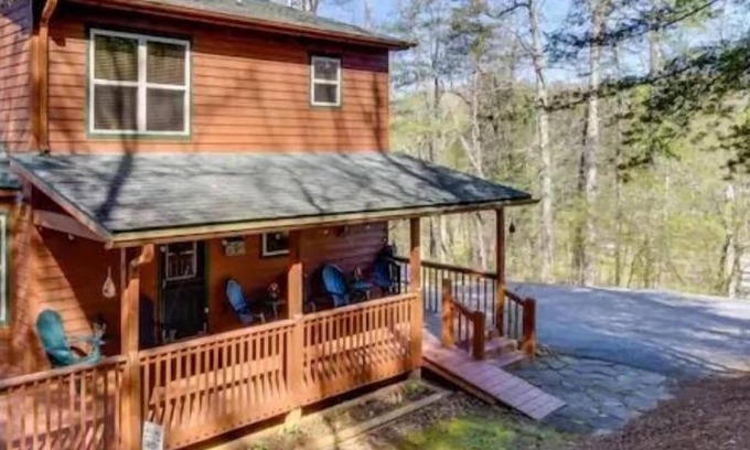 Blairsville Cabin | Cozy, North Georgia Mountain Getaway: 3 BR/3 BA, Fire Pit & Game Room