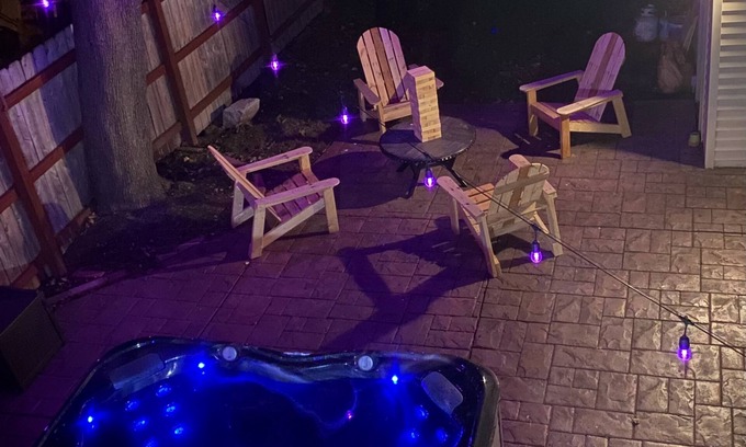 Detroit - Shoreway House | Cozy Ohio City home w/Hot Tub & amazing amenities!