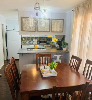 Winona House | Cozy, Peaceful, and Relaxing!