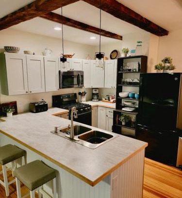 Concord Apartment | Cozy Place with Outdoor Space for Pets