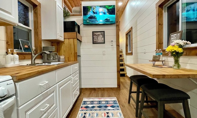 Boyne City House | Cozy Porter Creek Retreat - 5 miles to downtown