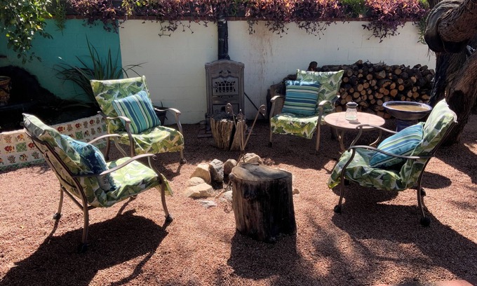 Jefferson Park Apartment | Cozy Private Casita