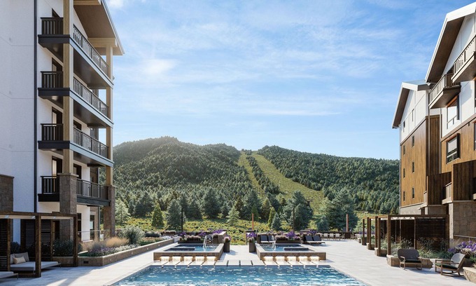 Keystone Apartment | Cozy Queen Stay | Private Balcony, Ski & Hot Tub