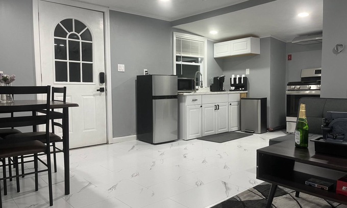 Bethlehem Apartment | Cozy remodeled apartment near Franconia State park (unit 3)