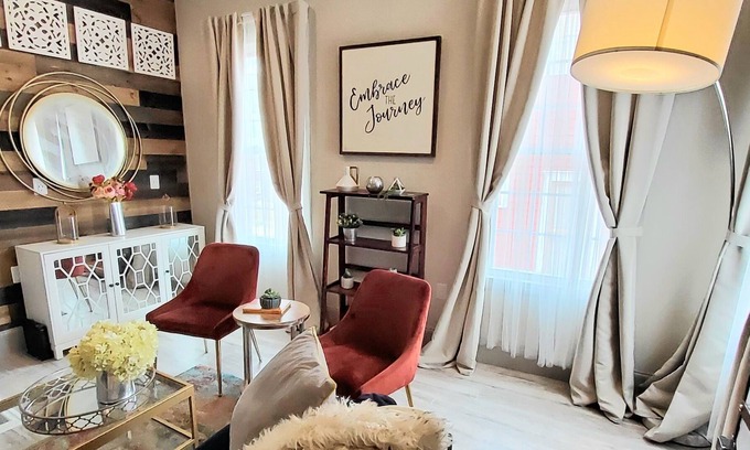 Eastside Apartment | Cozy Remodeled Historic House 12 minutes walk to Forsyth Park