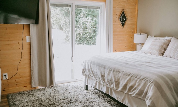 Port Angeles East House | Cozy remodeled home with hot tub, back yard, pet friendly