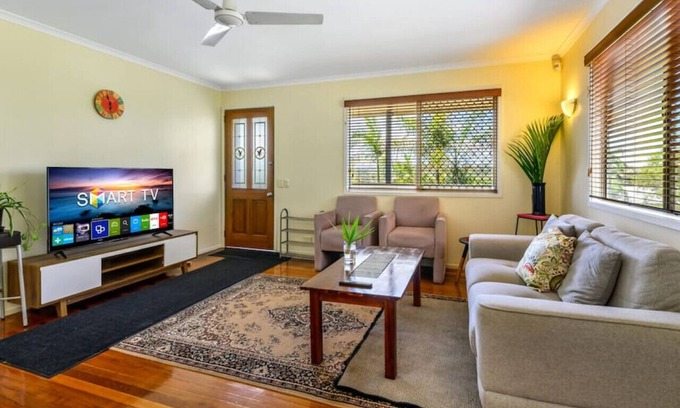 Sunnybank Hills House | Cozy retreat house with 3BR