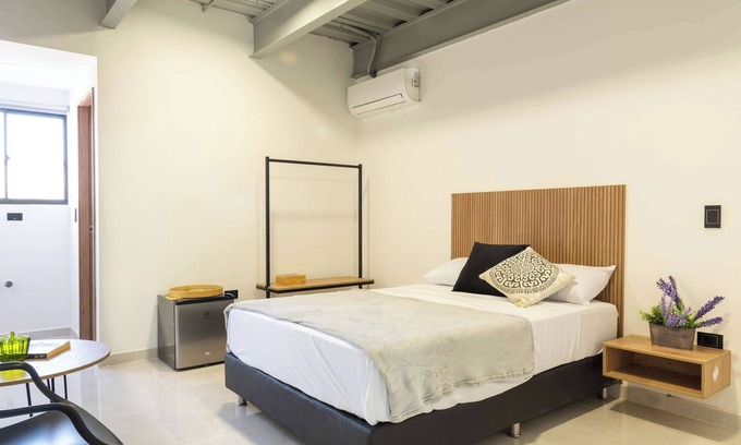 La Candelaria Apartment | Cozy Retreat in La Candelaria Medellín