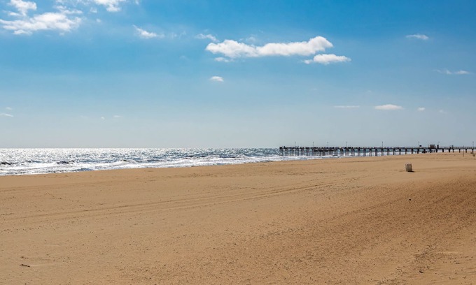Sandbridge House | Cozy Retreat! Private Dock! Sandbridge Beach Access! WINTER RENTAL AVAILABLE