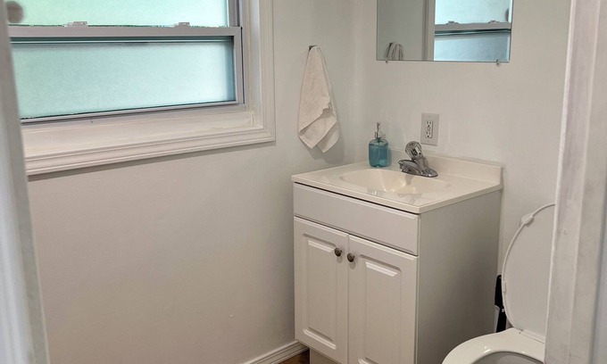 Dunedin House | Cozy Retreat within walking distance to Downtown Dunedin