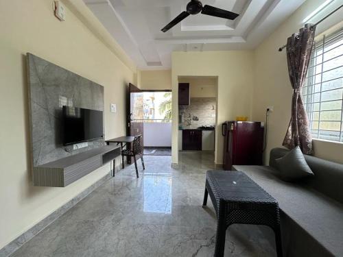 Electronics City Apartment | Cozy Room 1Bhk with Lift 203