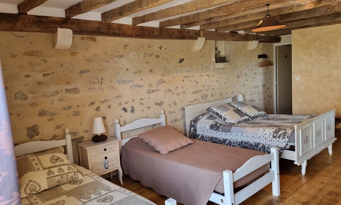 La Berthenoux Bed & Breakfast | Cozy room in Berry with homemade breakfast