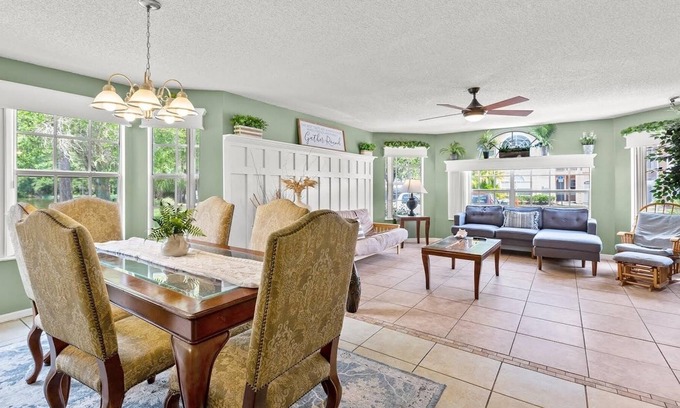 Royal Palm Bay House | Cozy @ Royal bay (10 minutes from disney)
