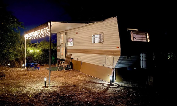 Peoria Heights House | Cozy RV in tranquil setting