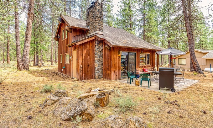 Sunriver Cabin | Cozy & Secluded Sunriver Cabin with SHARC Access - Surrounded by Beauty & Nature