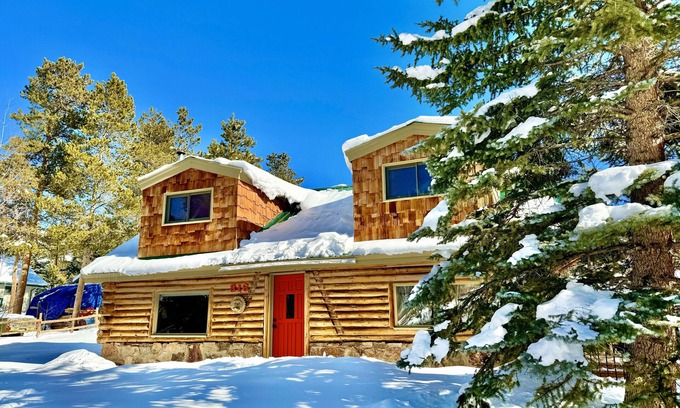 Silverthorne Cabin | Cozy Silverthorne Cabin Near Rainbow Rd & Major Ski Resorts