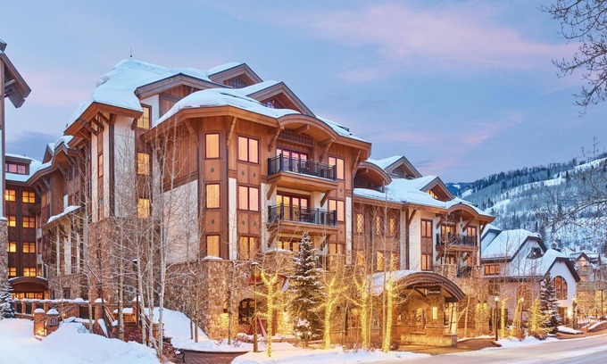 Vail Resort | Cozy Single-Bed Room - Steps to Pool, Spa, Dining, and Downtown Vail