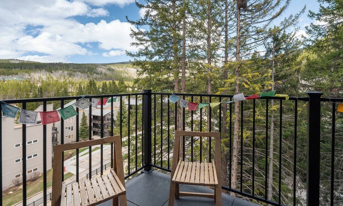 Winter Park Condo | Cozy ski-in/ski-out condo w/hot tub & pool