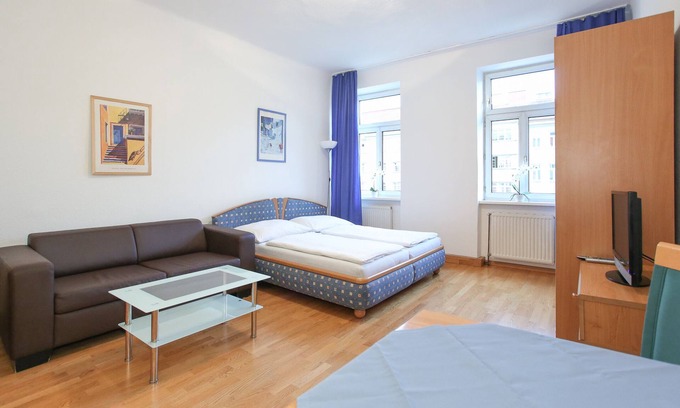 Leopoldstadt Apartment | Cozy, small apartment for 2 near the city center