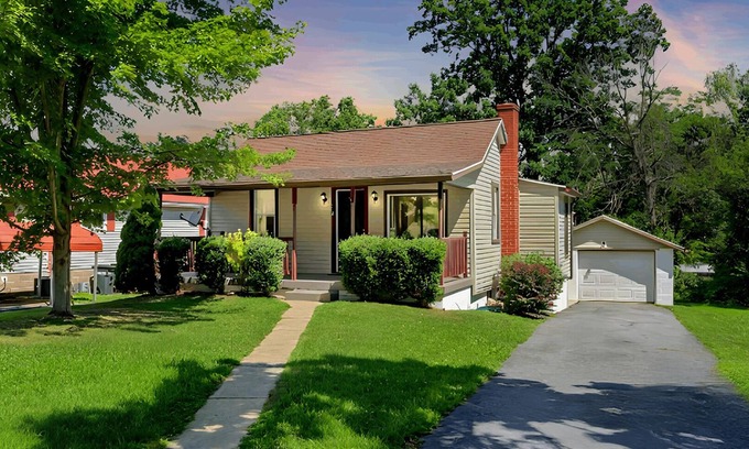 Duncannon House | Cozy space. Pet Friendly w/yard. Near Harrisburg
