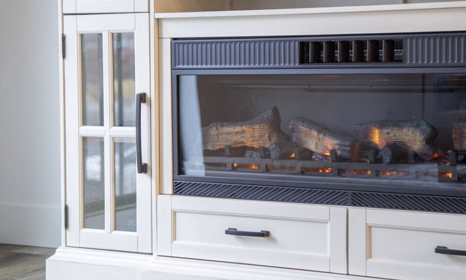 Juneau Apartment | Cozy, Spacious Retreat with Fireplace 205