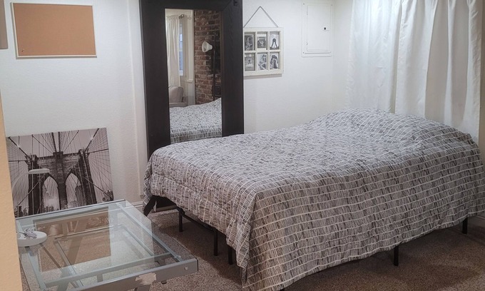 Rio Vista Apartment | Cozy studio, 2 blocks from Sacramento River.