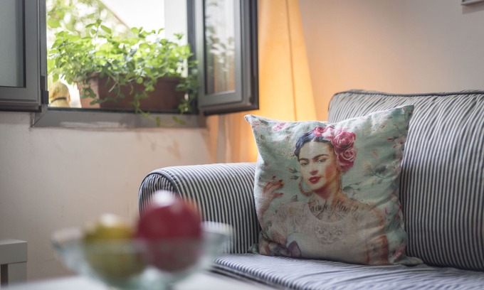 Neve Tzedek Apartment | Cozy Studio Carmel Market