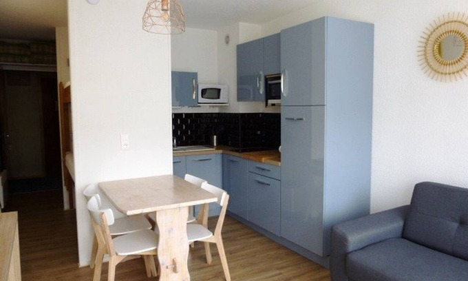 Arette Apartment | Cozy Studio for 4 with Balcony, Ski-In/Ski-Out Access, Free Parking, and Ski Locker