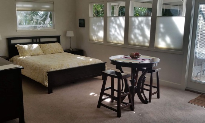 San Rafael Apartment | Cozy studio in San Rafael; close to everything the Bay Area has to offer!