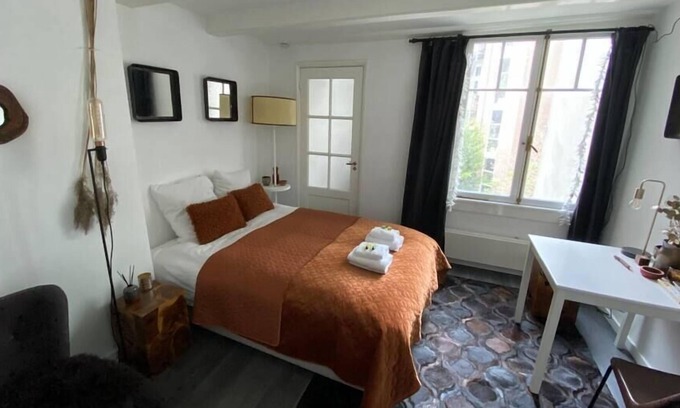 Amsterdam City Centre House | Cozy Studio in the heart of Amsterdam