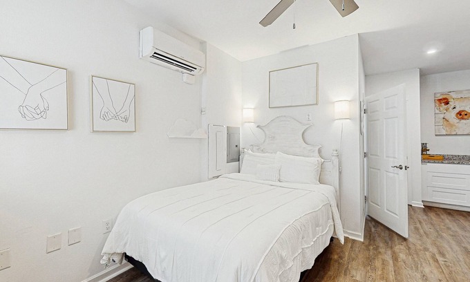 Goose Creek Apartment | Cozy Studio: Pet Friendly in Resort with a Shared Hot Tub