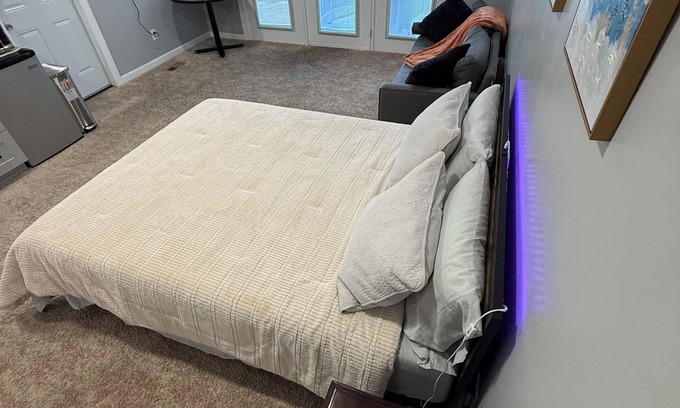 Clayton Apartment | Cozy Studio Retreat in the Heart of Clayton. Private entrance.