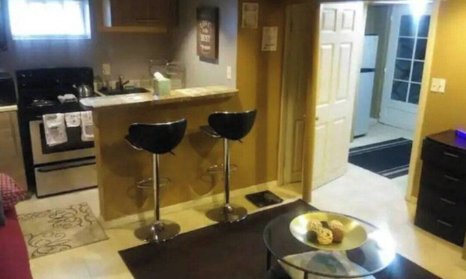 Elmont Apartment | Cozy Studio w/Private Bath, Entry & Kitchenette