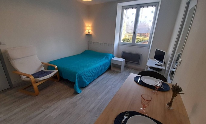 La Roche-Posay Apartment | Cozy Studio with Wi-Fi Near La Roche-Posay Center and Thermal Spas