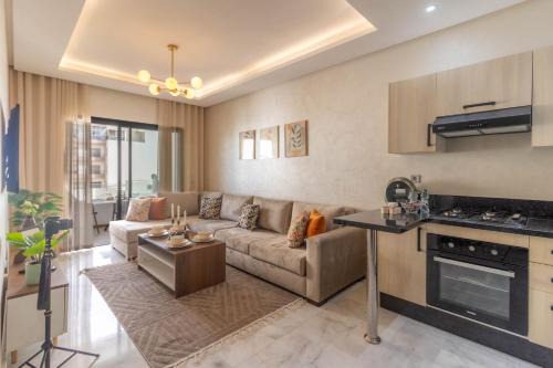 Ain Harrouda Apartment | Cozy studio with great pool views
