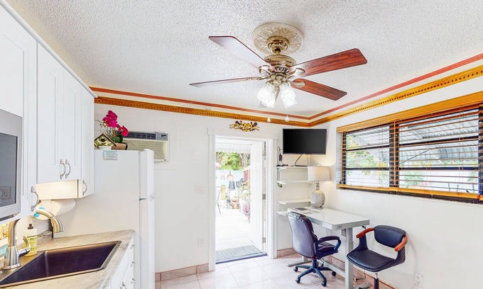 New Town Apartment | Cozy studio with Murphy bed, kitchenette, WiFi, patio, & convenient location