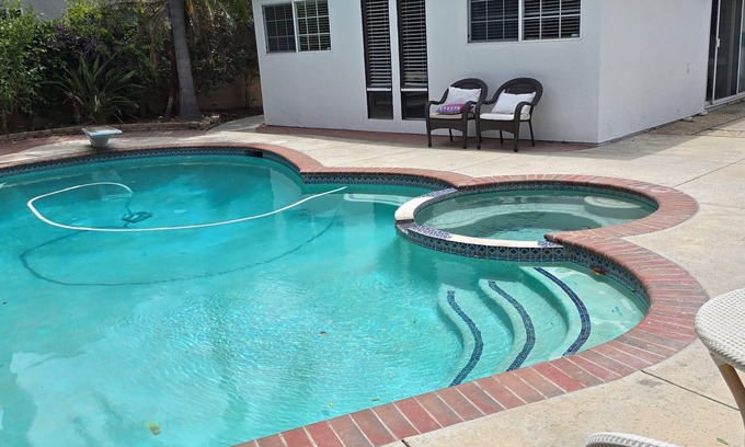 Westminster Apartment | Cozy studio with WiFi and AC in welcoming Westminster