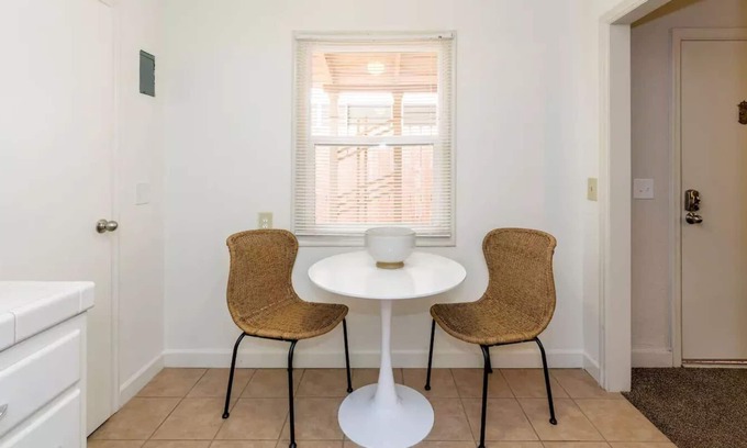 Roosevelt House | Cozy & Stylish 2BD/1BTH - Great for Long-term Stay