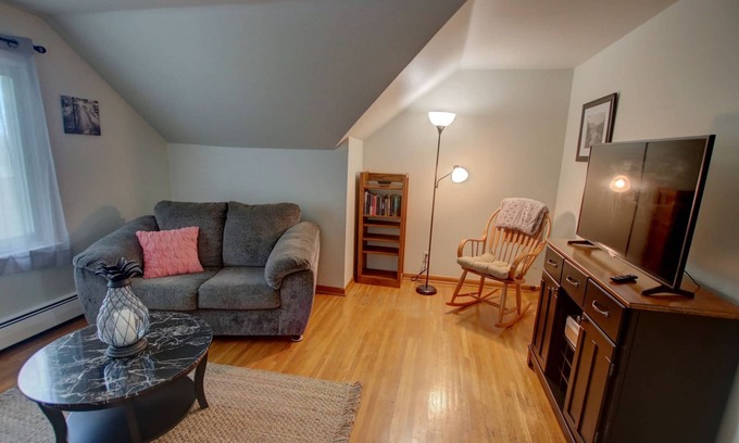 Lackawanna Apartment | Cozy Stylish Apartment very close to Highmark Stadium