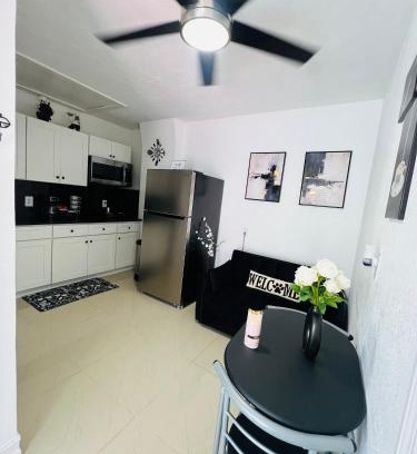 St. Petersburg - Clearwater Apartment | Cozy Suite