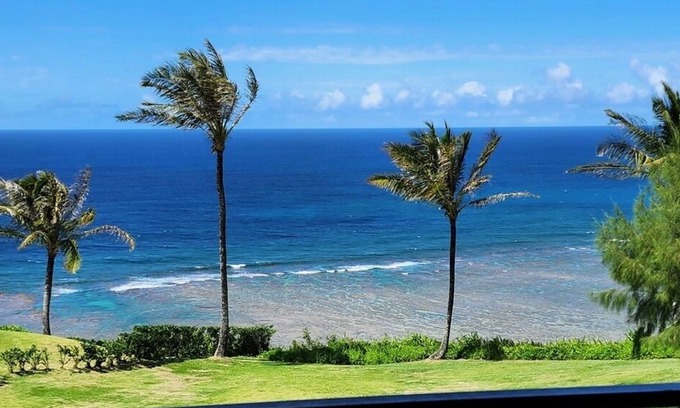 Princeville Condo | Cozy suite with lovely ocean views, washer/dryer & furnished lanai - near dining