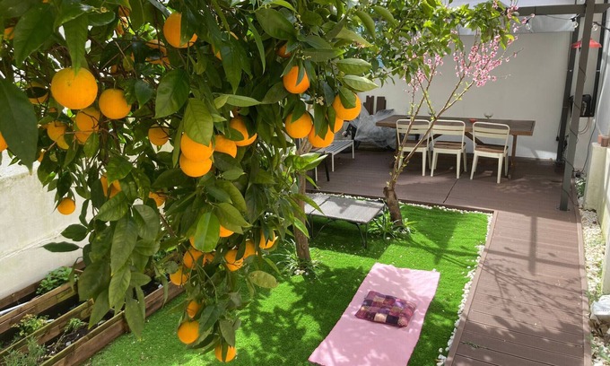 Santo Condestavel Apartment | Cozy T2 Flat + Garden @ Lisbon's chicest districtn