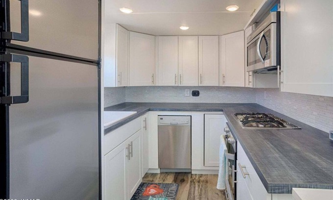 Pinetop-Lakeside House | Cozy Tiny Home located in the heart of Pinetop Lakeside Arizona.