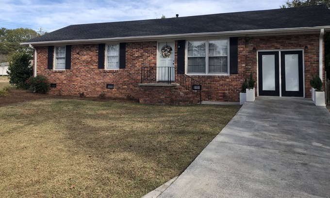Covington House | Cozy two bedroom home with convenient access to downtown Covington!