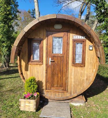 Abilly House | Cozy Wooden Chalet in Abilly, France